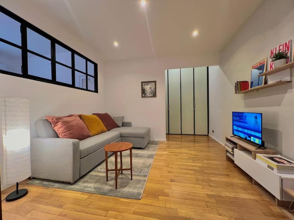 Stylish With Private Parking, Garden And Metro * Rom