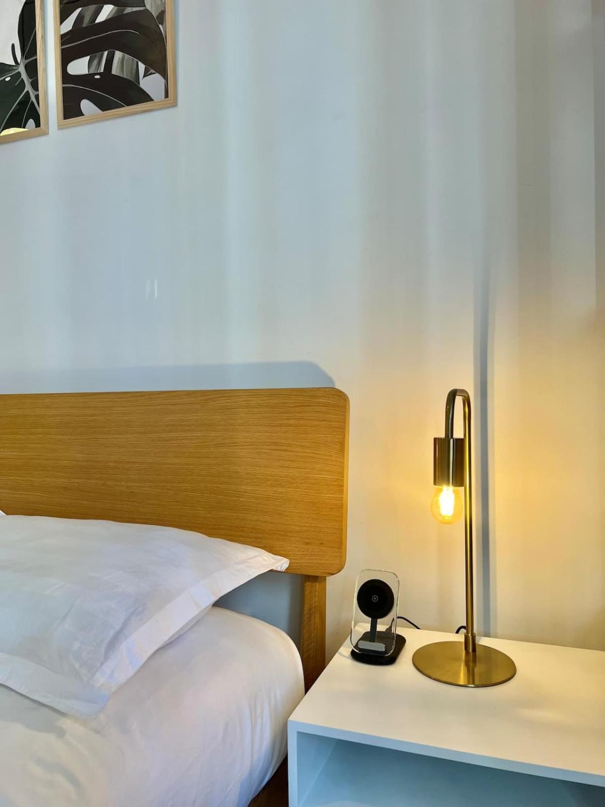 Stylish With Private Parking, Garden And Metro *